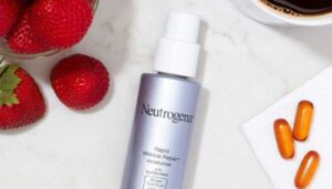 Retinol and Hyaluronic Acid: Benefits in Neutrogena Cream